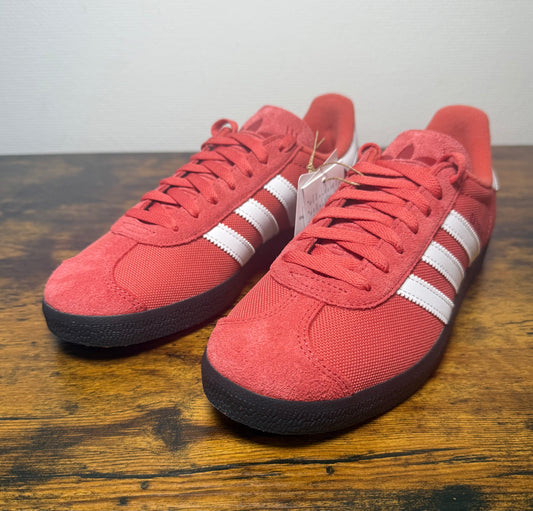 Adidas Gazelle Crew Red