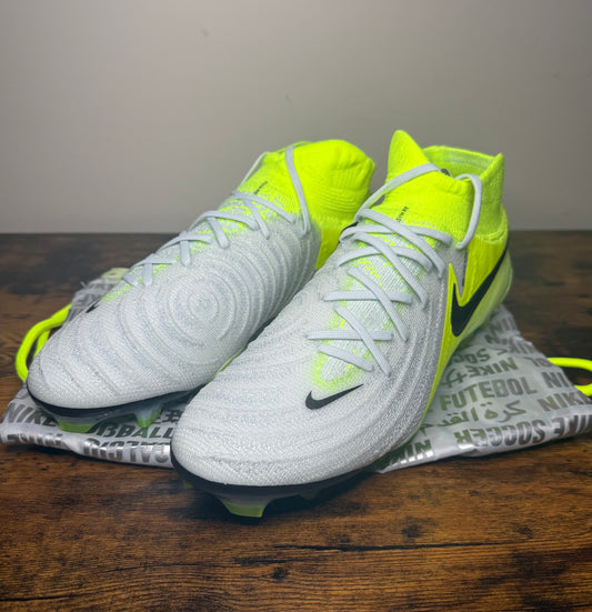 Nike Phantom Luna II Elite FG 